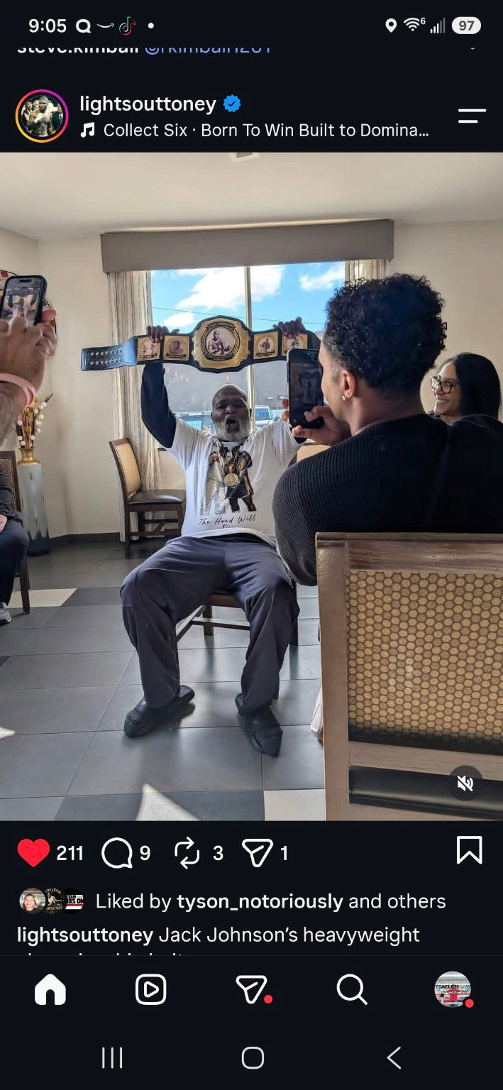 Celebrating boxing history